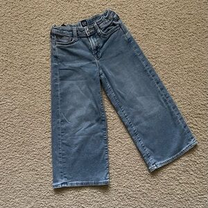 Gap Kids SuperSoft Wide-Leg Ankle Sweatpant Jeans | Size 7 | Light Wash